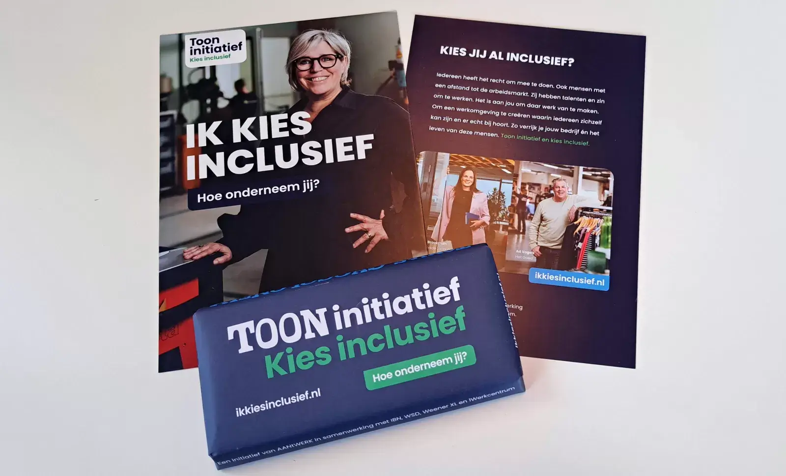 Toon initiatief A5 flyer en de tony chocolony reep