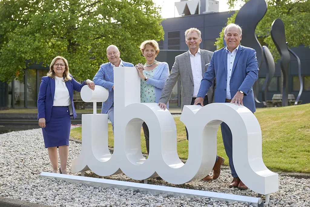 De 5 leden van de Raad van Commissarissen